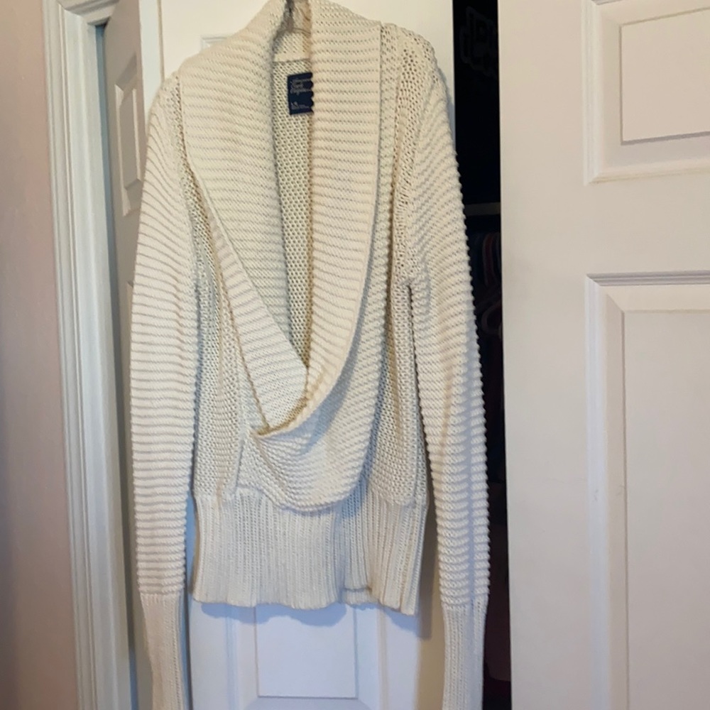 American Eagle sweater